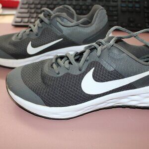Grey Nike Tennis Shoes 5Y